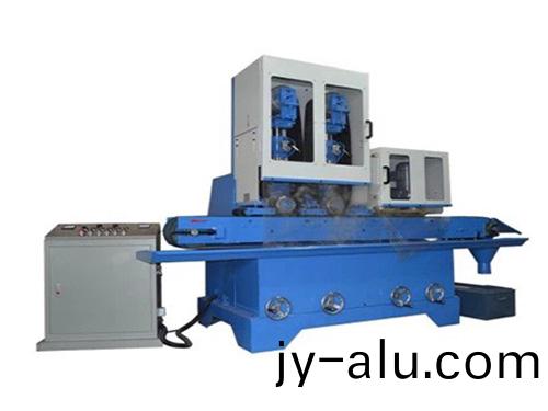 自(zi)動(dong)拉絲機有哪些(xie)性能(neng)？